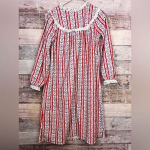 Lanz of Salzburg Tyrolean Nightgown size L‎ 10 12